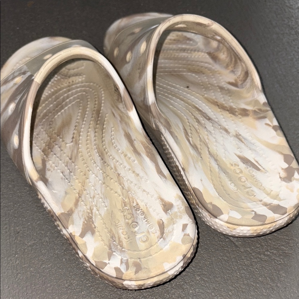 Crocs slides - Picture 5 of 6